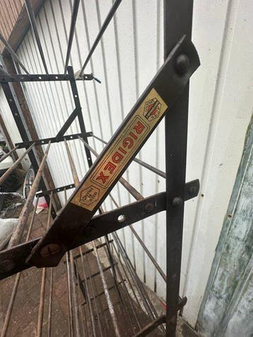 Porte-bouteilles - Fer - France - Casier rigidex (Sans prix