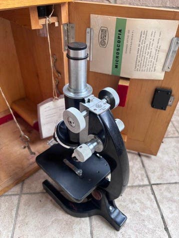 Monocular compound microscope - GALILEO 5b4 N. 35725 -