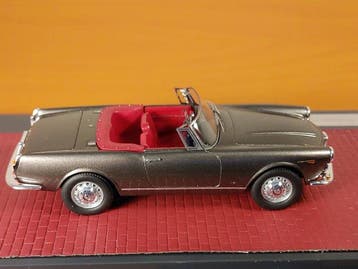Matrix 1:43 - Cabriolet miniature - Alfa Romeo 2600 Spider
