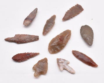 Neolithisch Jasper, Flint 10 pijlpunten AA++ (Zonder