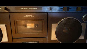 Grundig - RR 650 Draagbare cassettespeler, Nieuw