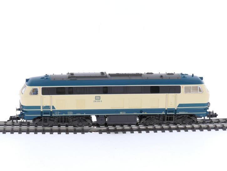 Schaal H0 Fleischmann 423602 diesel locomotief BR 218 van..., Hobby en Vrije tijd, Modeltreinen | H0, Gelijkstroom, Locomotief