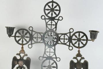 Kandelaar Byzantijns kruis tweekoppige adelaar metalen