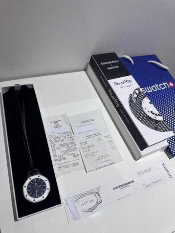 Swatch Royal Pop - Swatch × Audemars Piguet OCHO NEGRO -, Handtassen en Accessoires, Nieuw