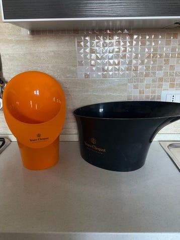 Veuve Clicquot - Seau à glace (2) - Plastique, Antiquités & Art