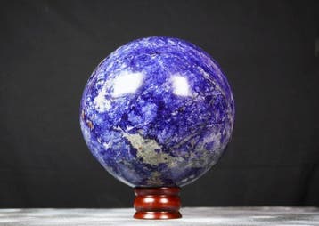 Natuurlijke blauwe sodalietbol – Prachtig decoratief
