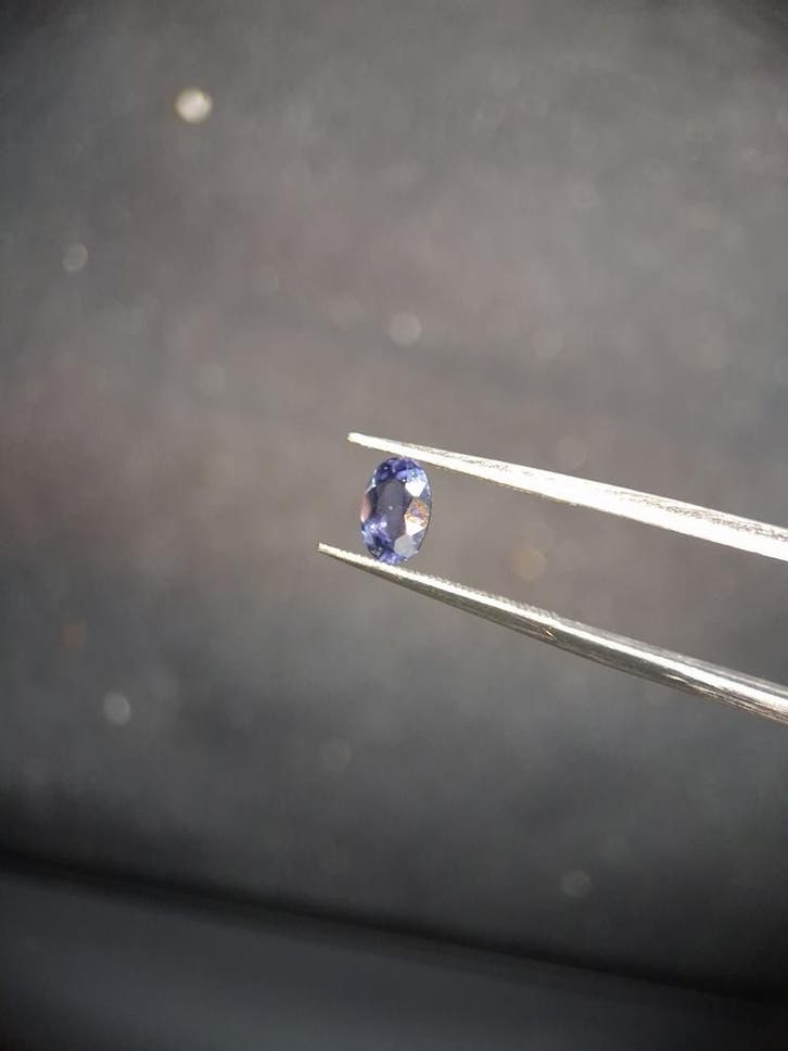 Natural Iolite - 0.433 ct - oval - unheated - bluish violet-, Bijoux, Sacs & Beauté, Accessoires Autre, Envoi
