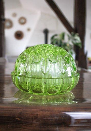 Gigantesque pique-fleurs en ouraline - Eenbloemige vaas -
