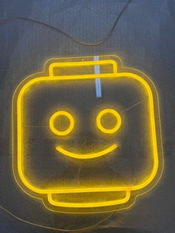 Enseigne lumineuse - plexiglas