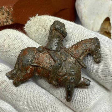 Tudor Lood Tudor-loodfiguurtje van paard en ruiter —