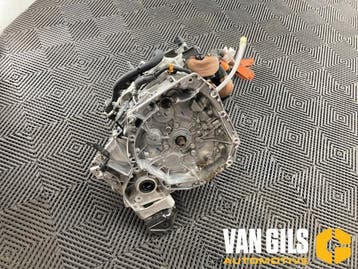Versnellingsbak Nissan Juke O320904, Nieuw