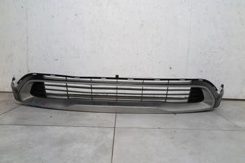 onderste grille voorbumper Toyota Prius V 53102-47220, Verzenden, Gebruikt