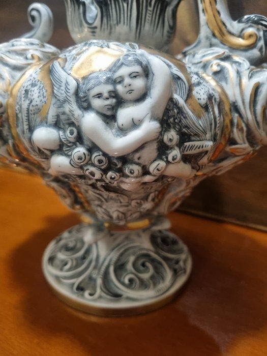 Capodimonte - Vaas - porselein keramiek - Capodimonte-kan, Antiquités & Art, Antiquités | Verre & Cristal