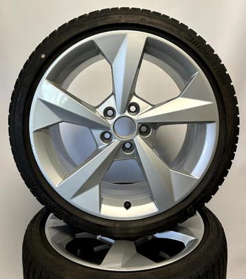 Audi A3 S3 8Y 8V 18 inch S-Line Velgen + Winterbanden, Auto-onderdelen, Banden en Velgen, 18 inch, Gebruikt, Banden en Velgen