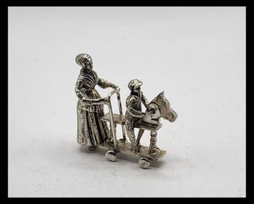 Miniatuur beeldje - Prachtige zilveren miniatuur vrouw