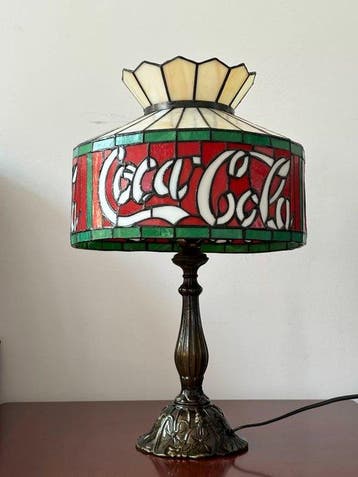 Tafellamp - Glas, IJzer, Legering - Coca-Cola Tiffany Style