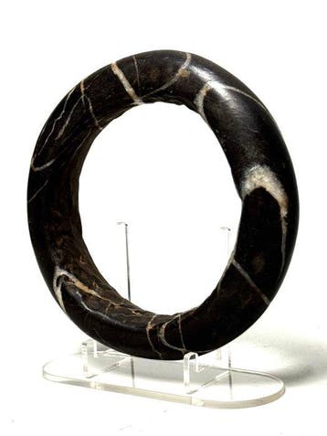 Neolithisch of Dogon Geaderd marmer Armband (Zonder, Antiek en Kunst