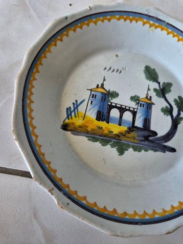 NEVERS - Assiette - Faïence