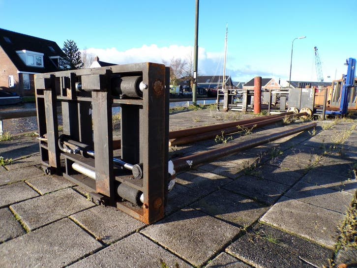 Little Giant verstelbare Tapijtdoornen, Zakelijke goederen, Machines en Bouw | Heftrucks en Intern transport, Overige aandrijving