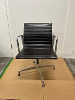 Vitra Eames Ea 108 Gemaakt van Origineel Bruin Leer, Huis en Inrichting, Bureaustoelen, Bruin, Verzenden, Zo goed als nieuw, Bureaustoel