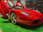 1:8 - Voiture miniature - Enzo Ferrari - Enzo