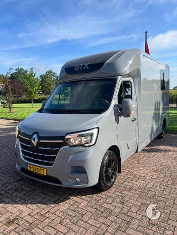 Prachtige STX paardencamionette! 2024!, Dieren en Toebehoren, Ophalen, Zo goed als nieuw, Polyester, 2-paards trailer