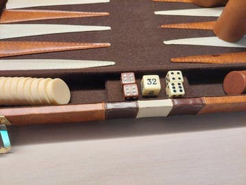 Bordspel - Backgammon koffer vintage - Leder, Antiek en Kunst