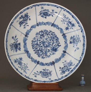 Kangxi (1662-1722) - Bord - Grasshopper, Butterflies and