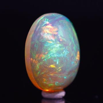 Prachtige witte opaal-edelsteen • 1,80 ct • Indrukwekkend
