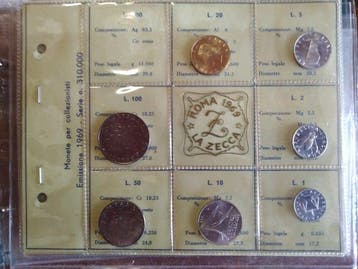 Italië, Republiek Album con 12 Serie e Seriette 1969-1999 -