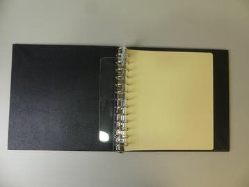 Accessoires - 2 classeurs à anneaux Leuchtturm, Gestempeld