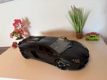 Pocher 1:8 - Voiture miniature - Lamborghini Aventador, Hobby & Loisirs créatifs, Voitures miniatures | 1:5 à 1:12