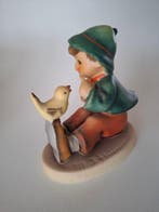 Goebel - Beeldje - Jongen met vogel - TMK5 - Porselein