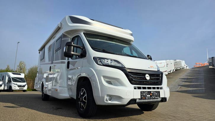McLouis Carat 481 slechts 35551 km en centraal bed 95055, Caravanes & Camping, Camping-cars