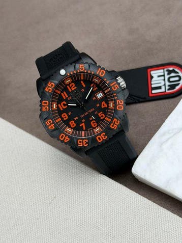 Luminox -Sea Lion - Sea Lion Date Orange - Sans prix de, Nieuw