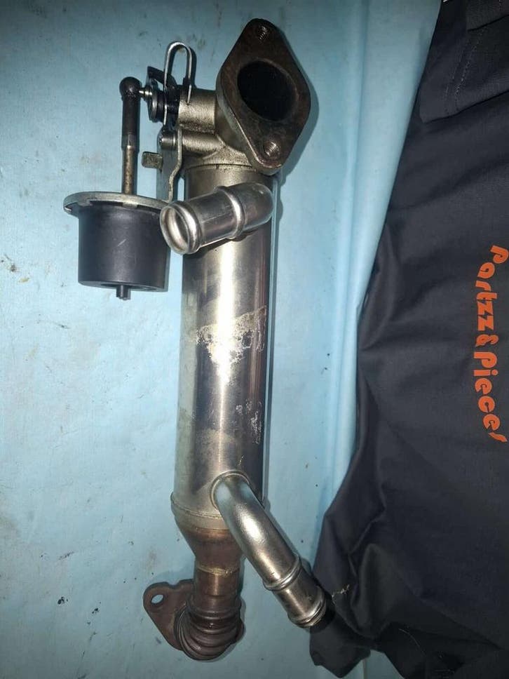 volkswagen transporter t5 2,5  EGR KOELER 2,5 TDI VAK 62B, Auto-onderdelen, Motor en Toebehoren, Gebruikt, Volkswagen, Ophalen of Verzenden