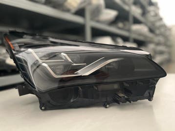 LEXUS NX 200T 300H LIFT FULL LED KOPLAMP RECHTS, Verzenden, Gebruikt, Lexus