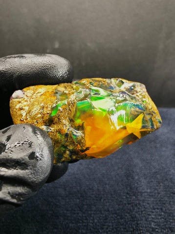 250ct Crystal Opal Specimen Ruw- 50 g
