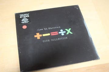 Ed Sheeran - +-=÷× (Limited Edition Tour Collection) - Blue