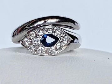 Damiani - Ring - 18 karaat Witgoud - 0.84ct. tw. Saffier -, Nieuw