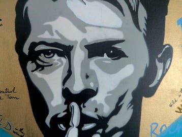 EG144 - DAVID BOWIE