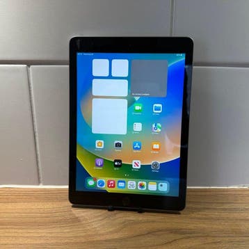 Apple iPad (5th Generation) 128GB Wifi - Mobiele telefoon, Nieuw