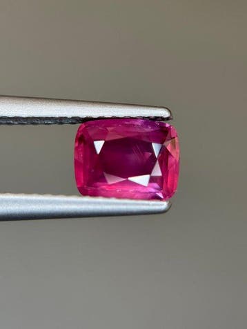 1 pcs Rouge Rubis - 1.15 ct - Lotus Gemology (Thaïlande) -
