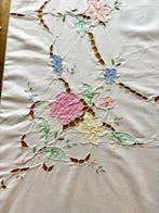 Wit katoenen Richelieu-tafelkleed met bloemapplicaties -