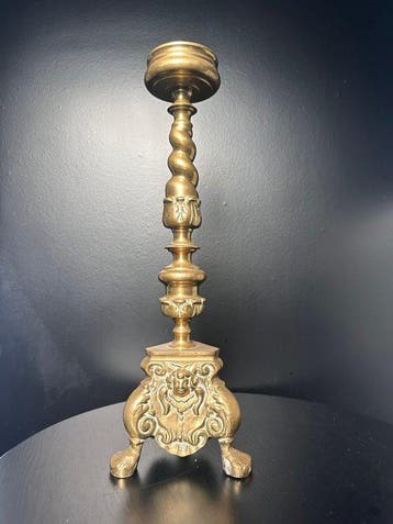 Kandelaber Grote en zware antieke kerkenaltaarkandelaar /, Antiek en Kunst