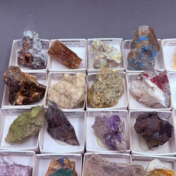 Mineralencollectie- 2000 g - (35)