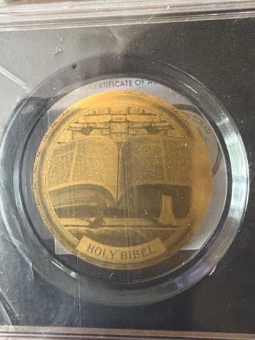 Tsjaad. 5000 Francs Holy Bible 1/200 oz (.999) (Zonder