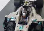 Spark 1:18 - Model raceauto - Mercedes AMG Petronas F1 W08