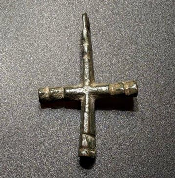 Middeleeuwen, kruisvaardersperiode Brons Zeer elegante kruis, Antiek en Kunst