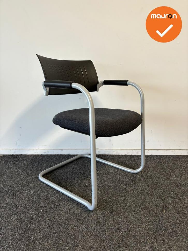 Dauphin vergaderstoel - Antraciet gemêleerde zitting - grij, Articles professionnels, Aménagement de Bureau & Magasin | Mobilier de bureau & Aménagement